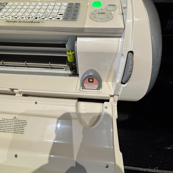 Cricut Expression (CREX001) White Size 22.5"x9.5"x7.5" - Picture 15 of 16